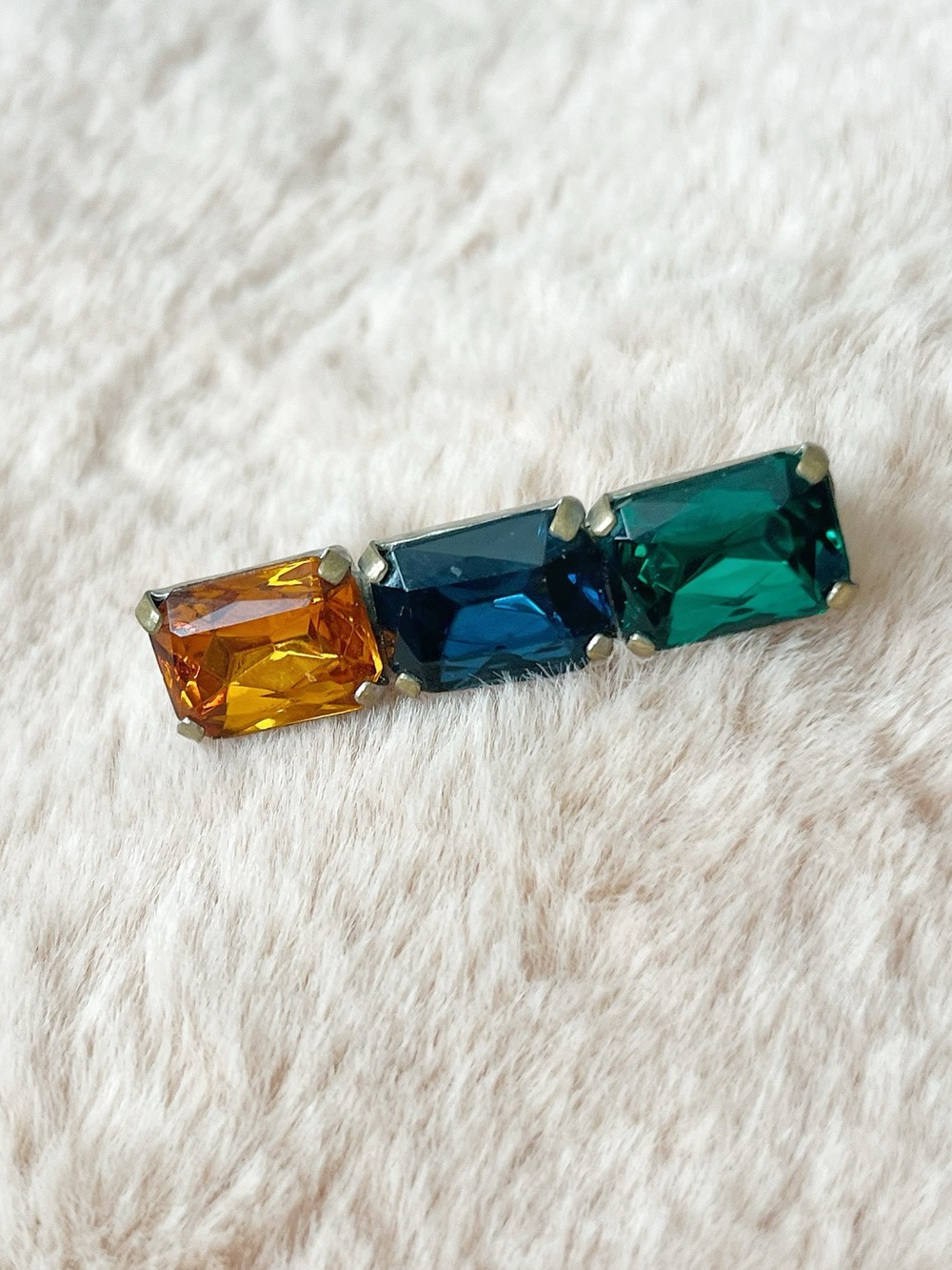 ⚡️2/$15⚡️Vintage jewel brooch